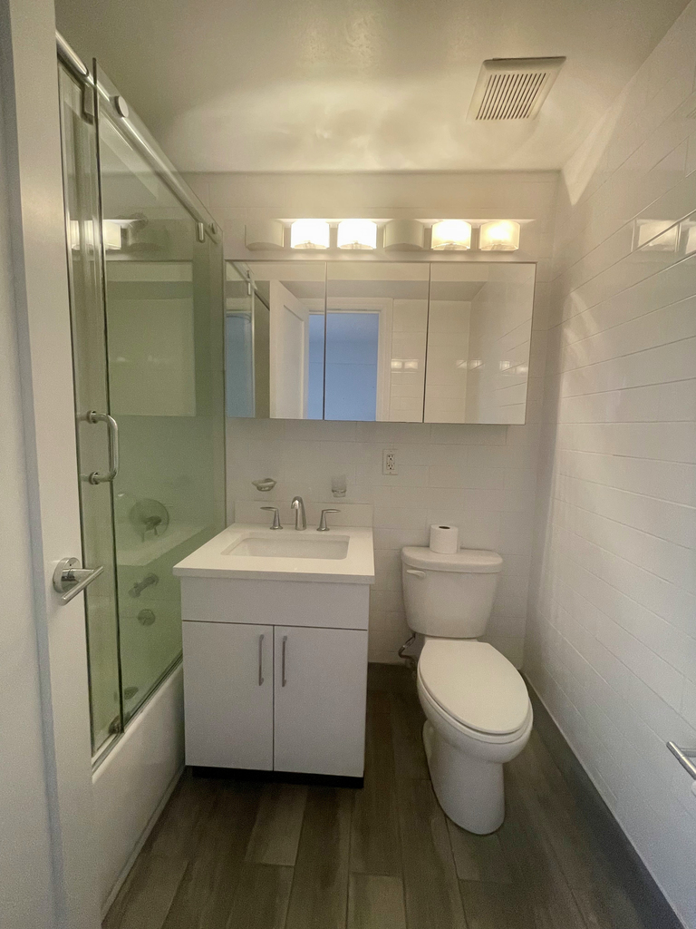 East 57th Street - Photo 8
