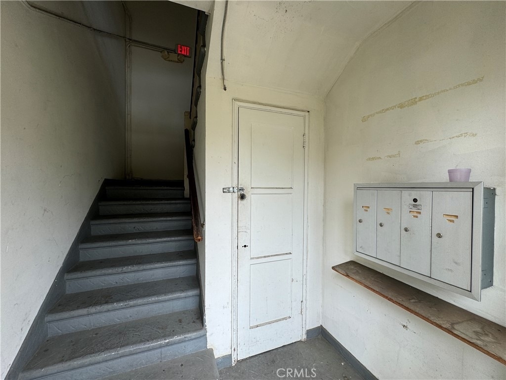 396 Pasadena Avenue - Photo 6