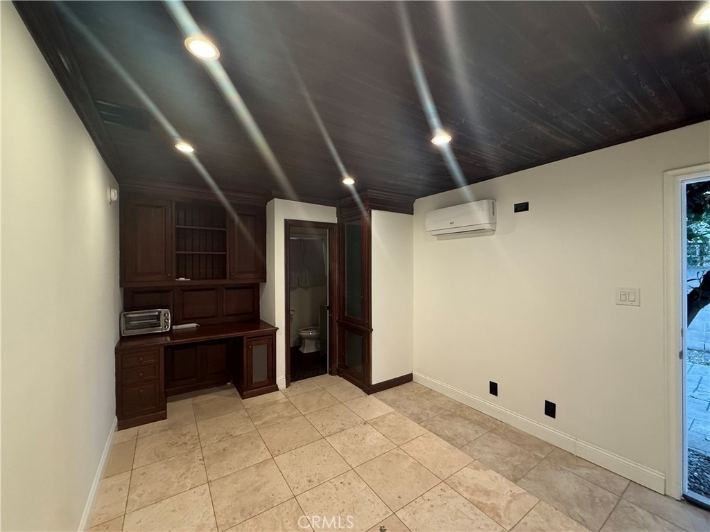 16823 Simonds Street - Photo 10