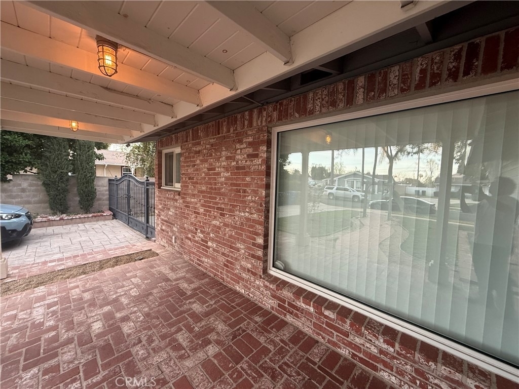 16823 Simonds Street - Photo 2