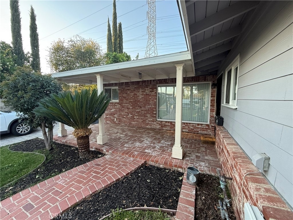 16823 Simonds Street - Photo 6