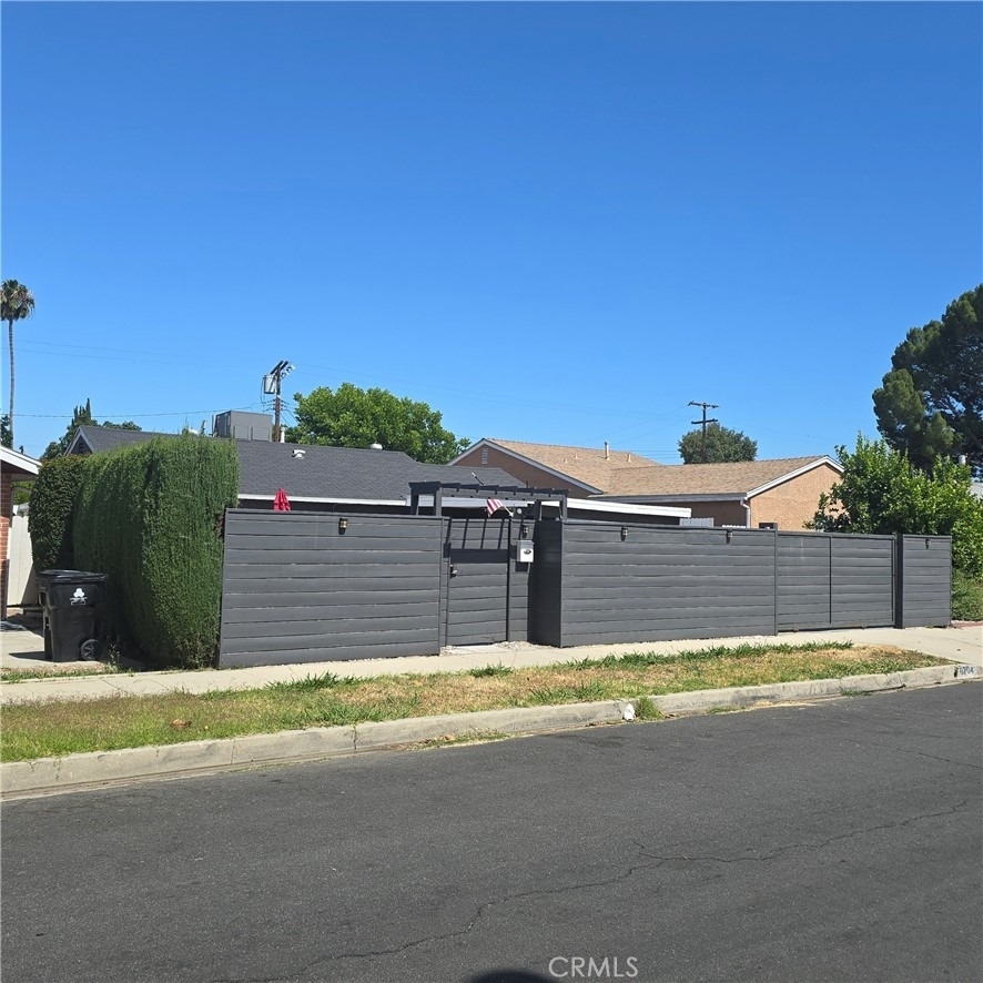6704 Rhea - Photo 0