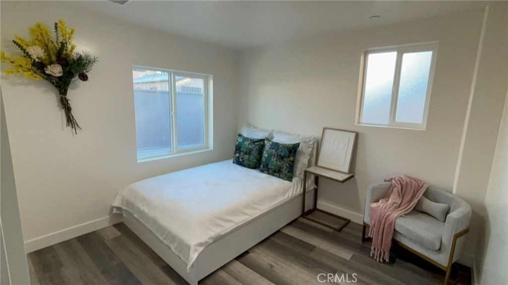 1280 W 37th Place - Photo 3
