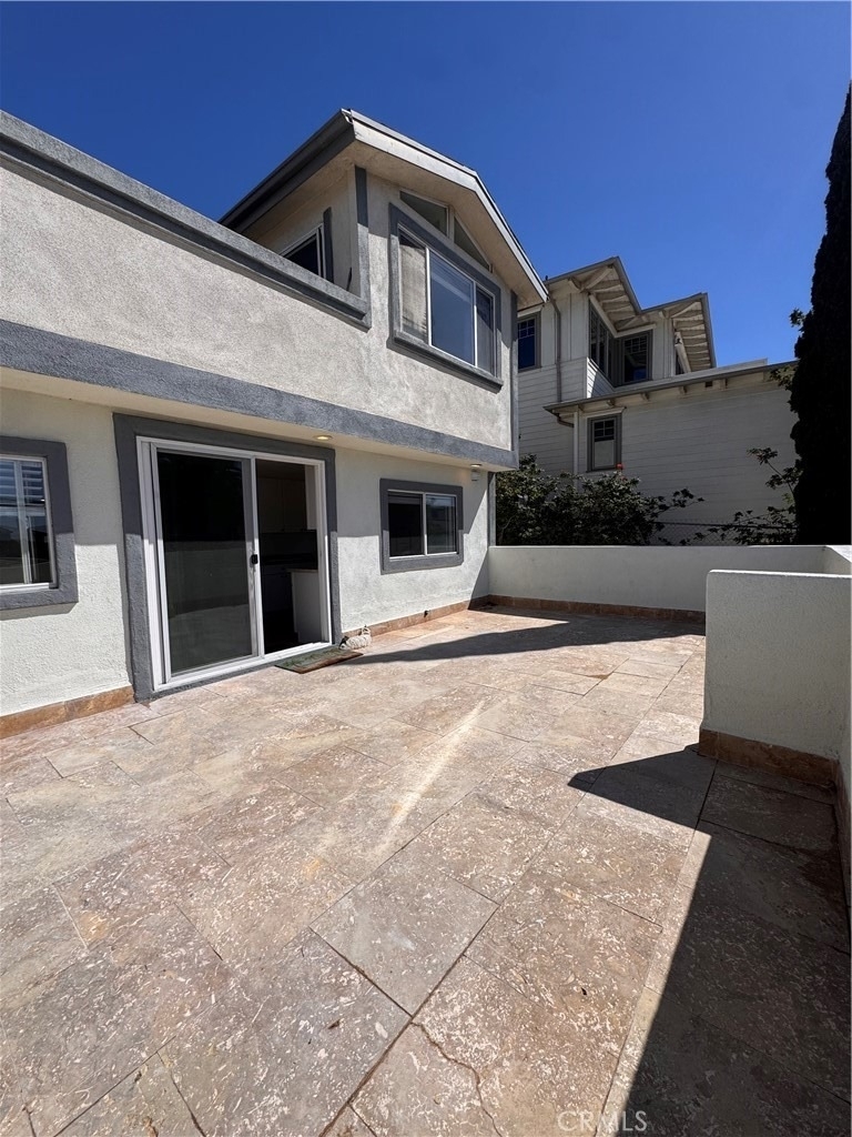 1734 Prospect Ave - Photo 4