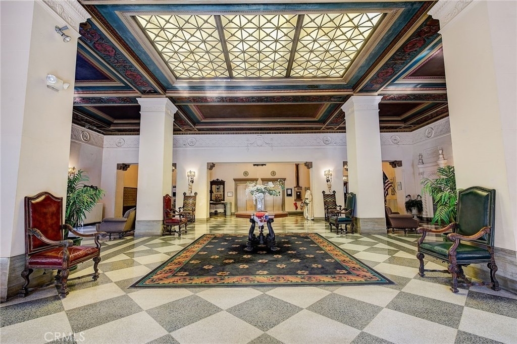 315 W 3rd Street - Photo 4