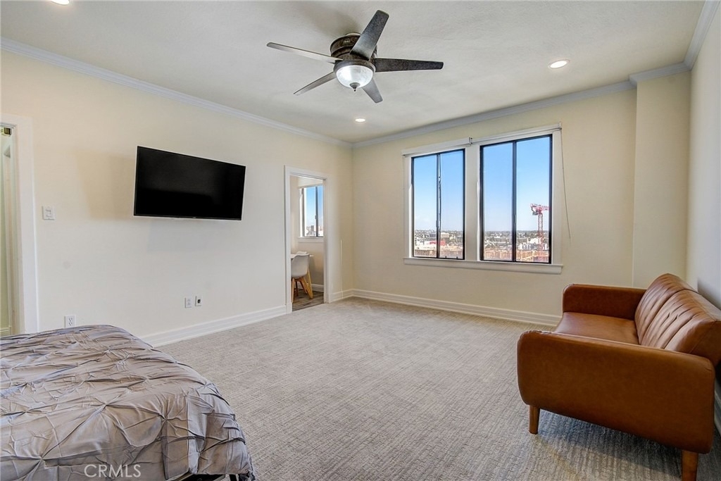 315 W 3rd Street - Photo 10