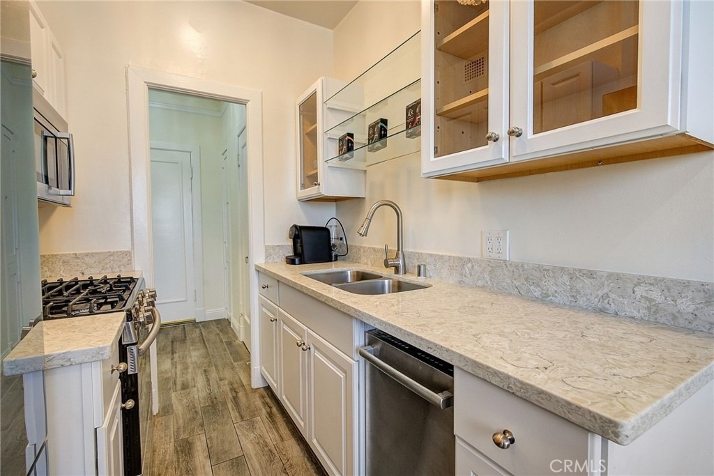 315 W 3rd Street - Photo 19
