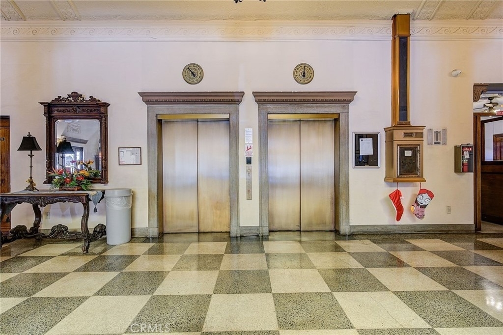 315 W 3rd Street - Photo 6