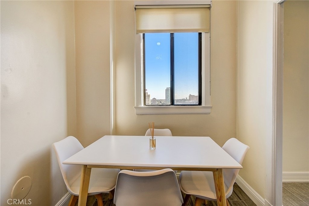 315 W 3rd Street - Photo 14