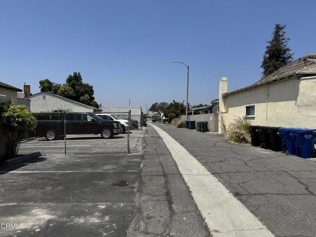 9173 1/2 E Las Tunas Drive - Photo 11