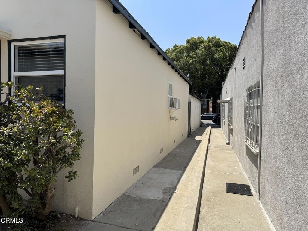 9173 1/2 E Las Tunas Drive - Photo 9