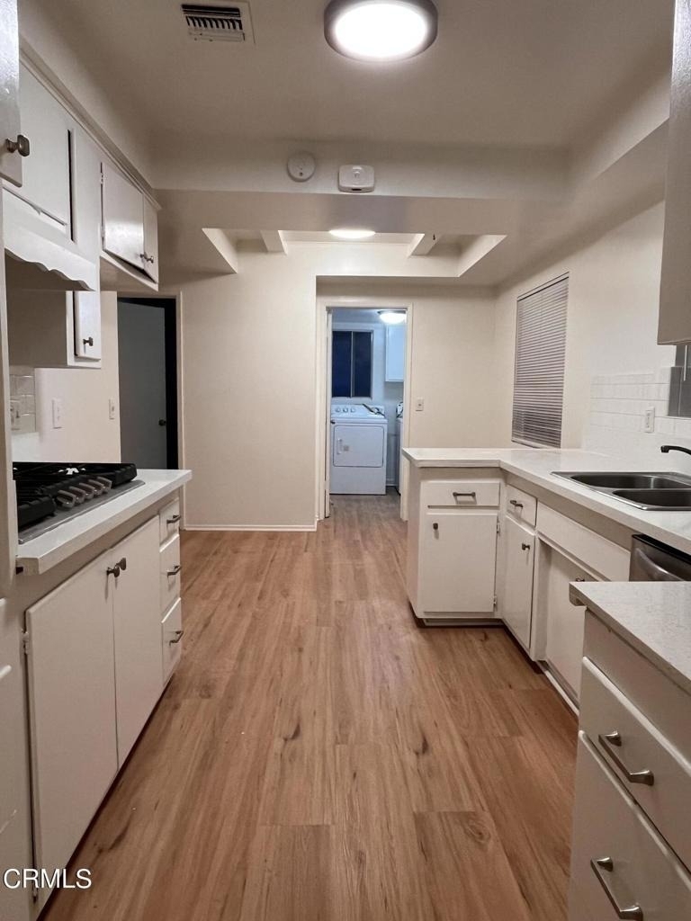 5154 Crown Avenue - Photo 2