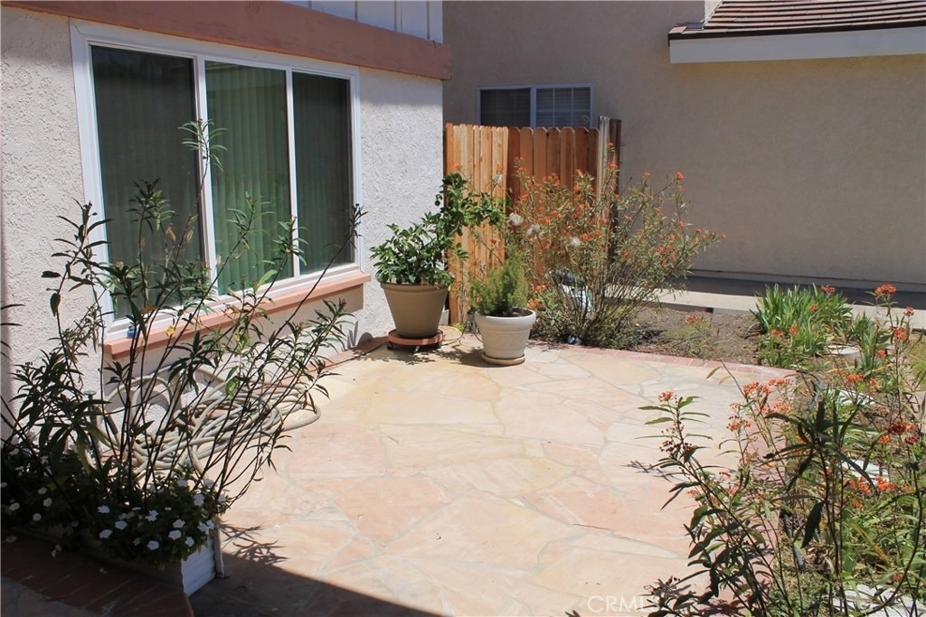 3881 Hendrix Street - Photo 5