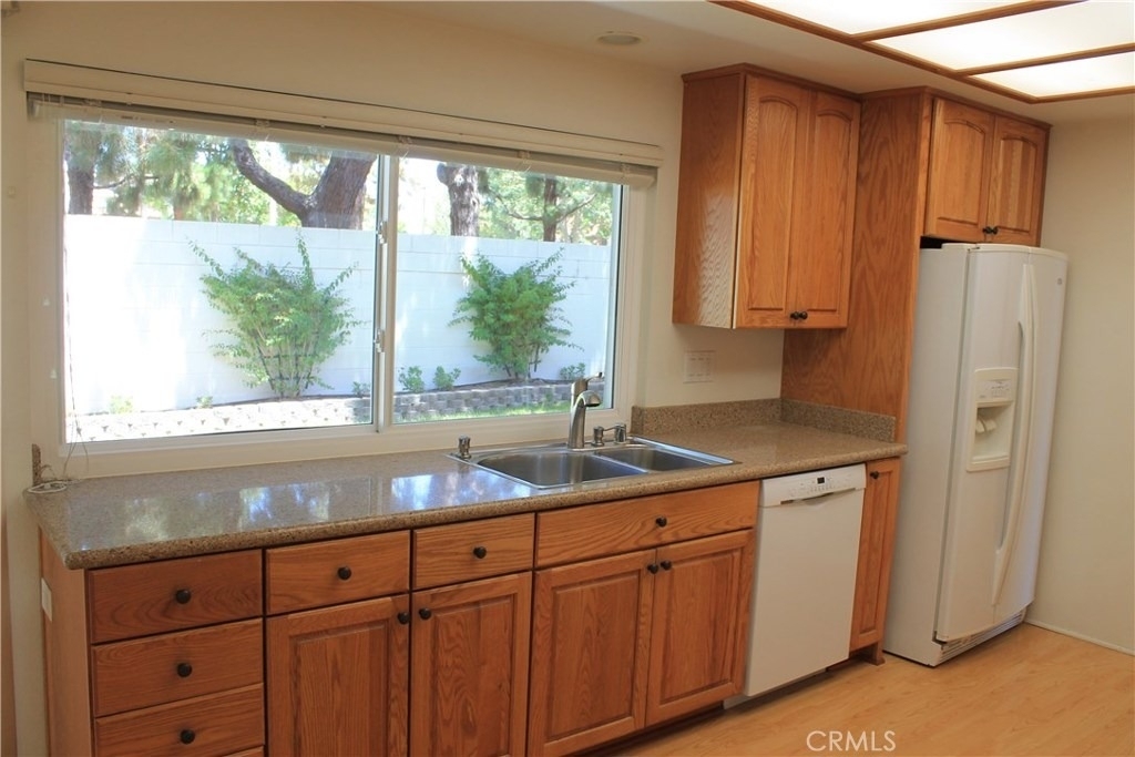 3881 Hendrix Street - Photo 29