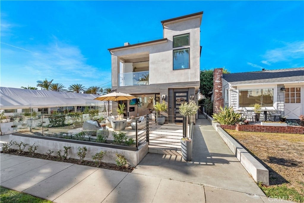 415 Marguerite Avenue - Photo 3