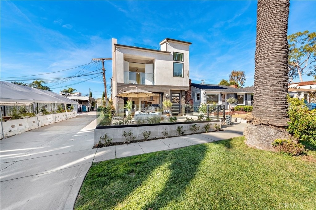 415 Marguerite Avenue - Photo 1