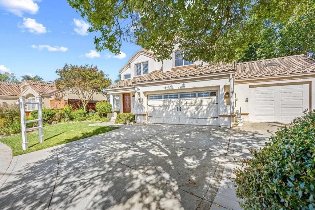 939 Skip Away Court - Photo 4
