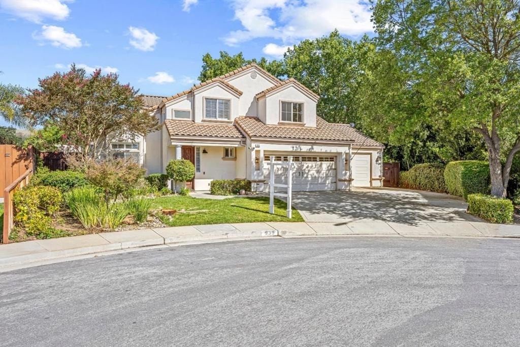939 Skip Away Court - Photo 1