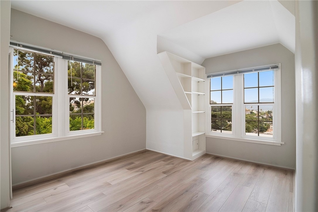 934 Highline - Photo 22