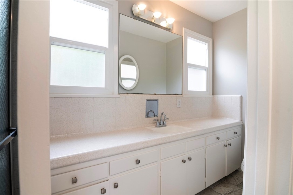 934 Highline - Photo 19