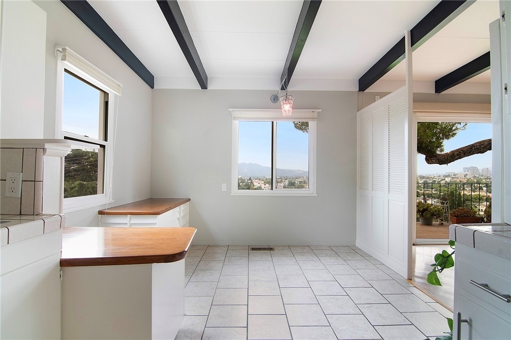 934 Highline - Photo 16