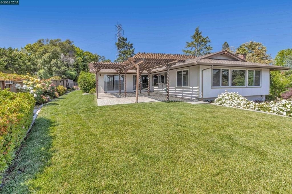 770 Crossbrook Dr - Photo 0