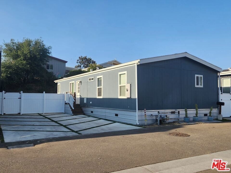 30473 Mulholland Highway - Photo 0