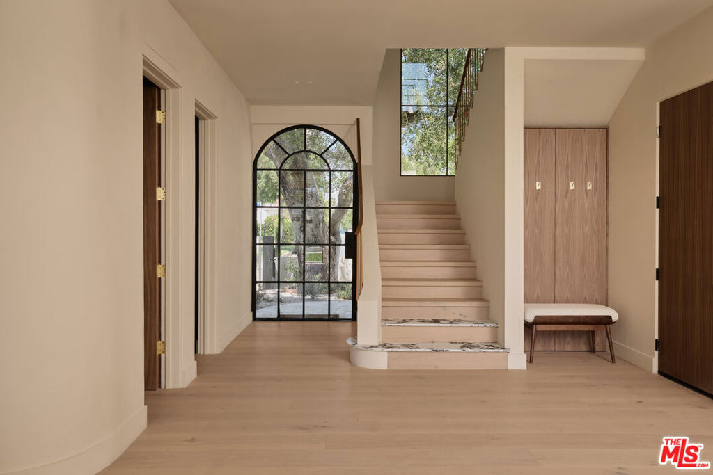 14000 Otsego Street - Photo 5