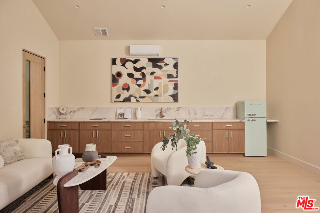 14000 Otsego Street - Photo 40