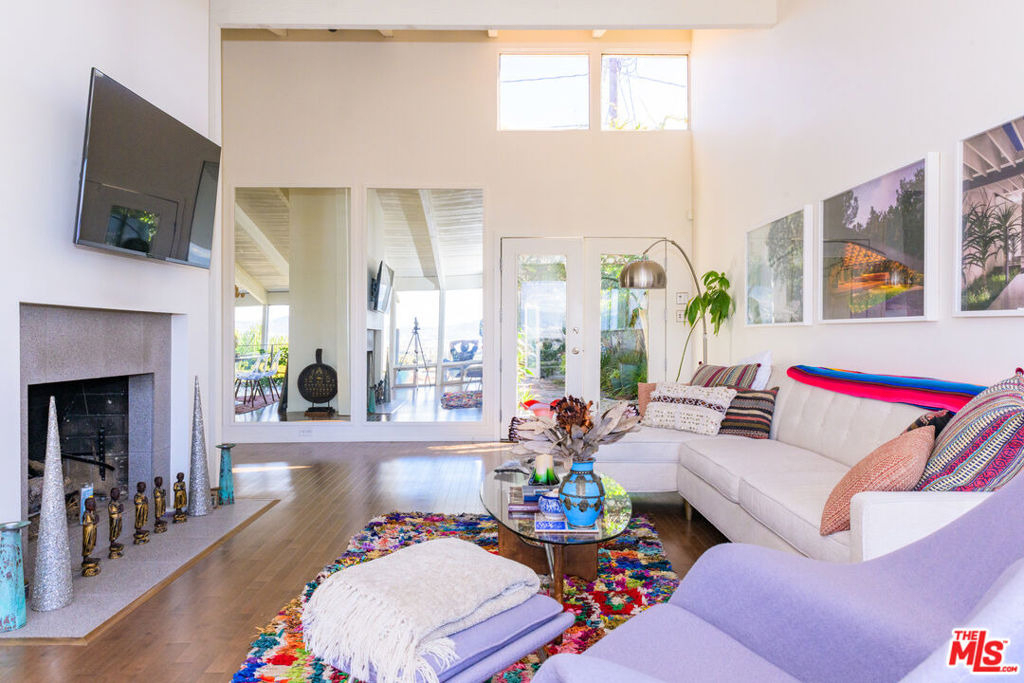 241 Rees Street - Photo 3