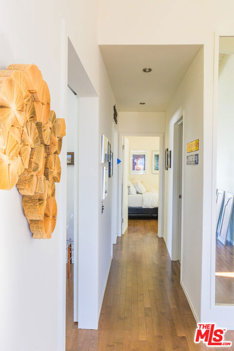 241 Rees Street - Photo 15