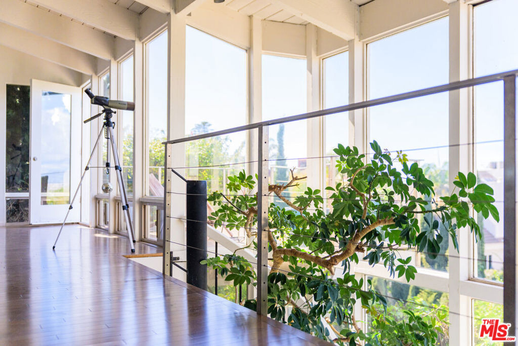 241 Rees Street - Photo 13