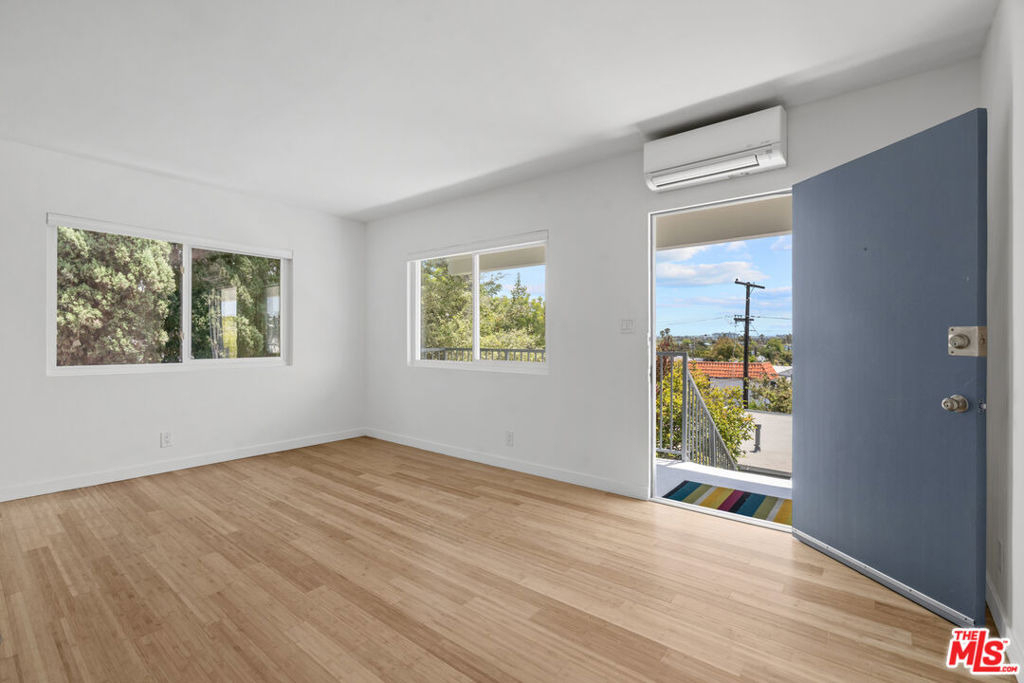 631 Pier Avenue - Photo 2