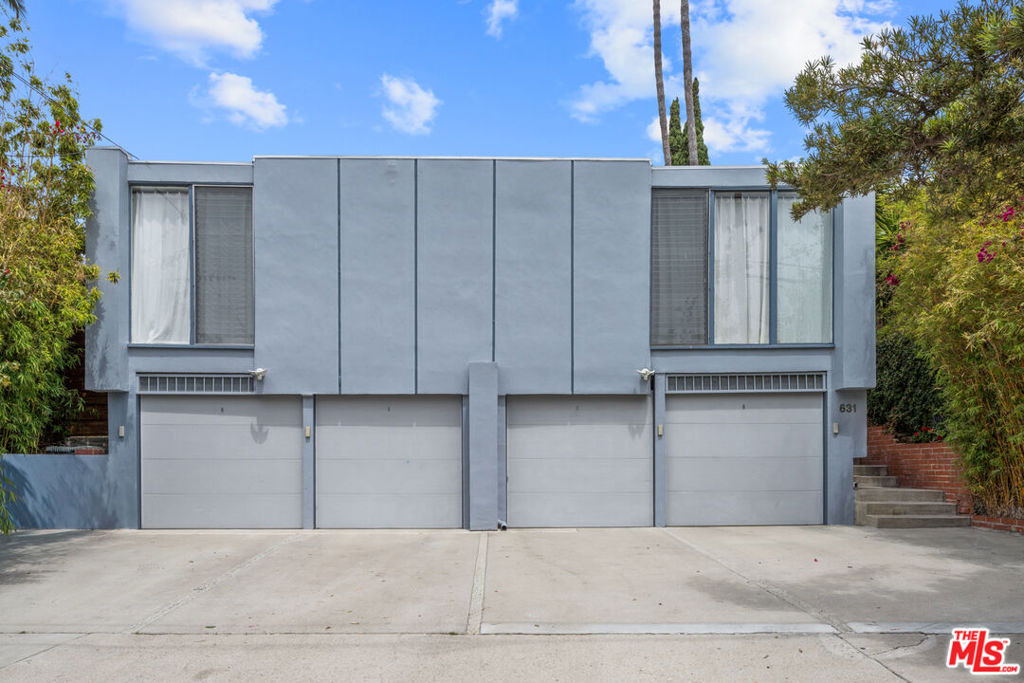 631 Pier Avenue - Photo 15