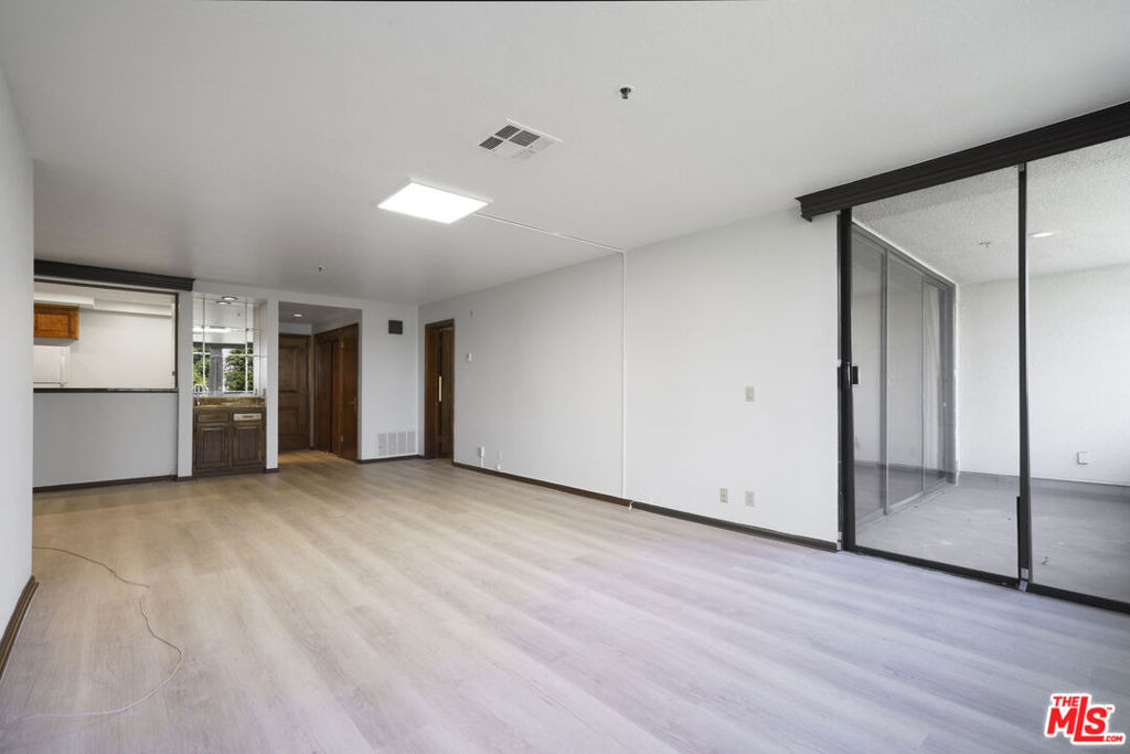 880 W 1st Street - Photo 10