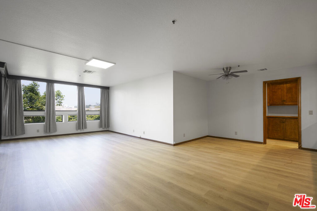 880 W 1st Street - Photo 8