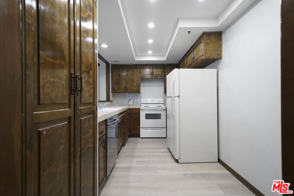 880 W 1st Street - Photo 7