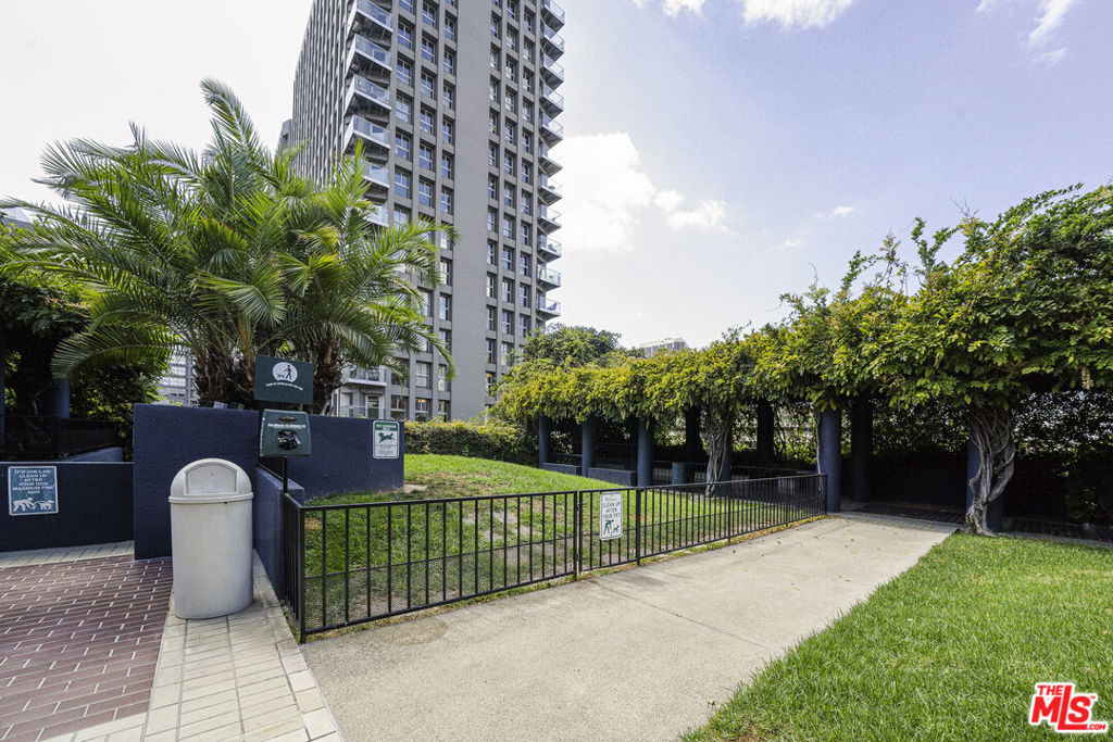 880 W 1st Street - Photo 37