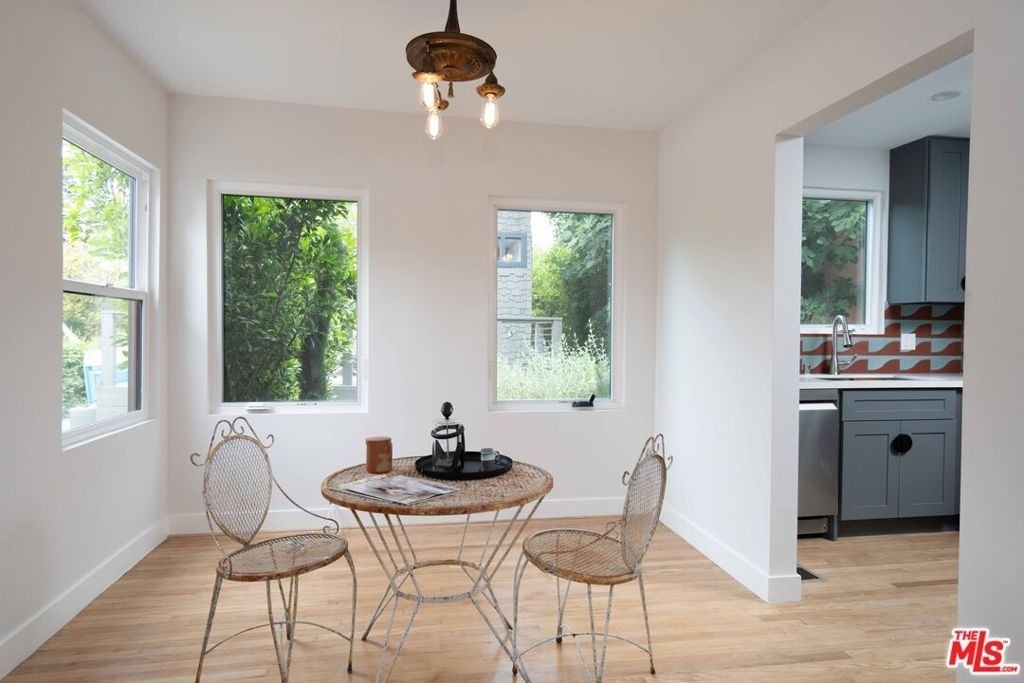 1365 1/2 Maltman Avenue - Photo 9