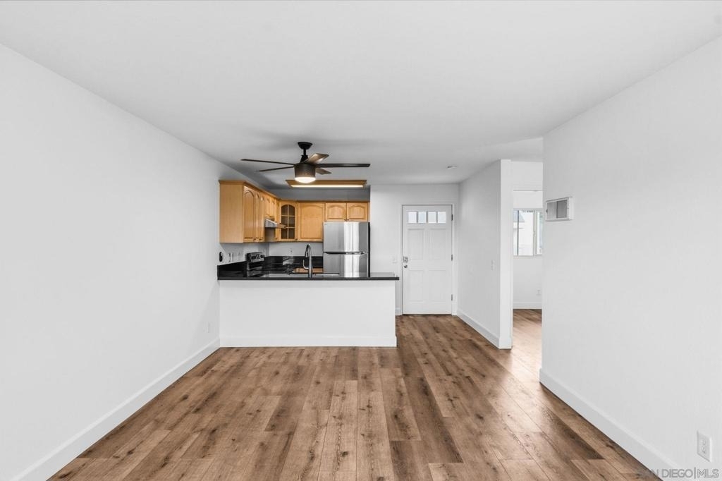 6434 Akins Ave - Photo 5