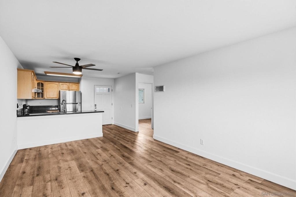 6434 Akins Ave - Photo 6