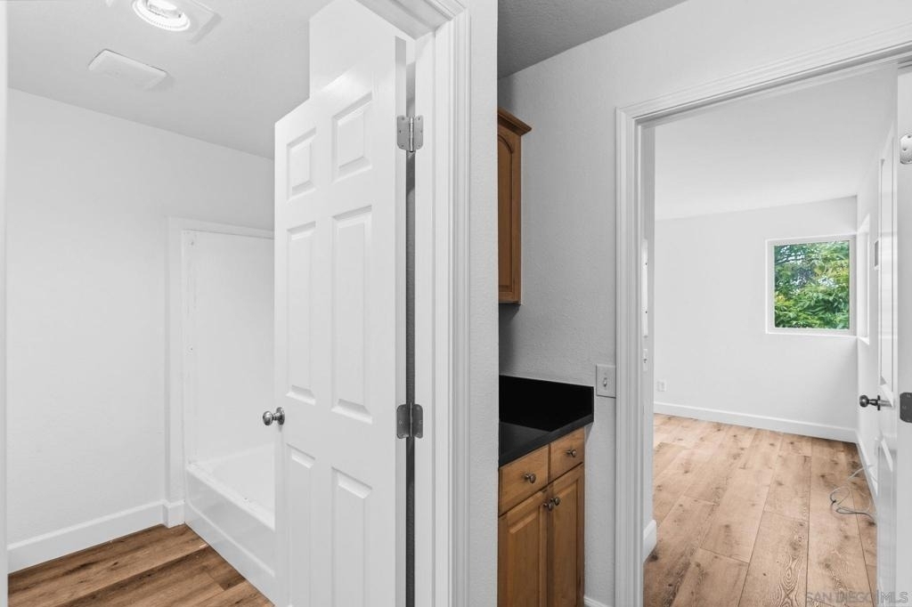 6434 Akins Ave - Photo 10