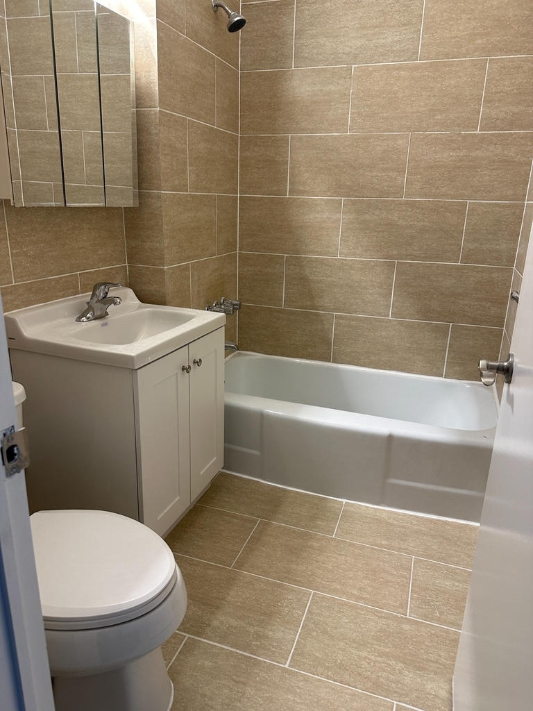West 34th Street - Photo 3