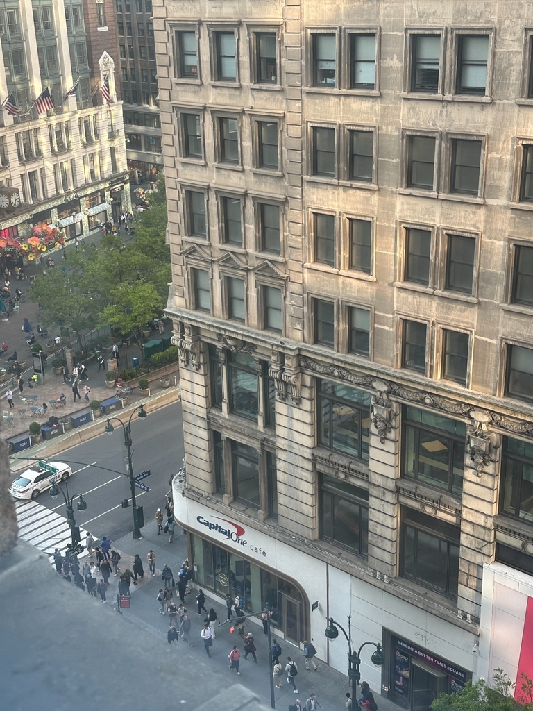 West 34th Street - Photo 10