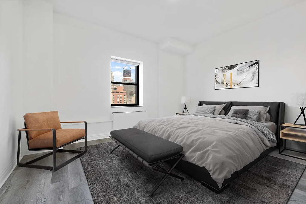 West 34th Street - Photo 2