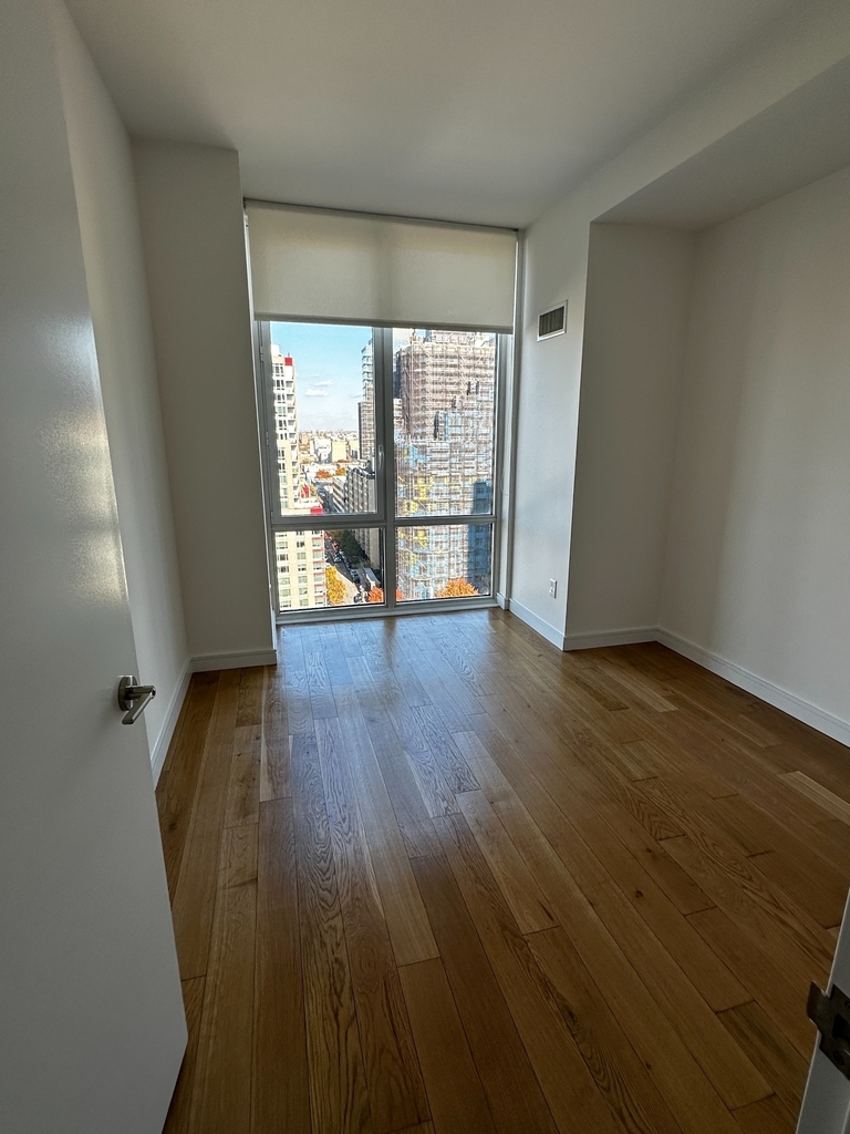 24th Street - Photo 9