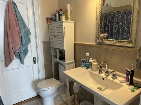 1100 Beacon St - Photo 8