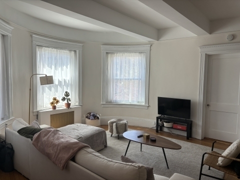1100 Beacon St - Photo 5