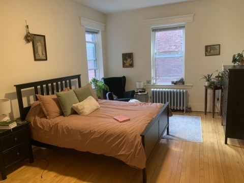 1100 Beacon St - Photo 5