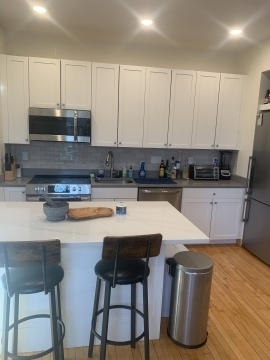 1100 Beacon St - Photo 9